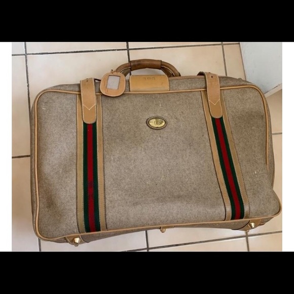 Vintage Gucci carry on luxurious luggage - Picture 5 of 7